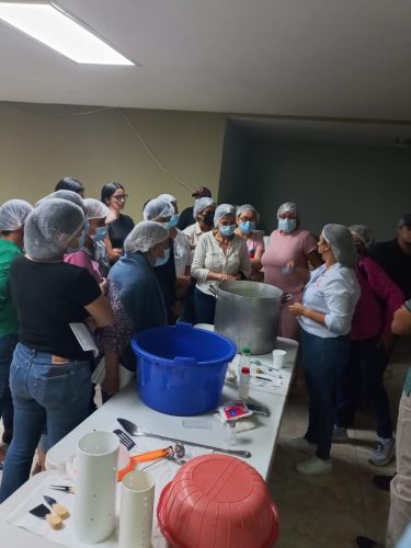 Aprogralpa-taller-Transformando-la-Leche-Junio-2025-8